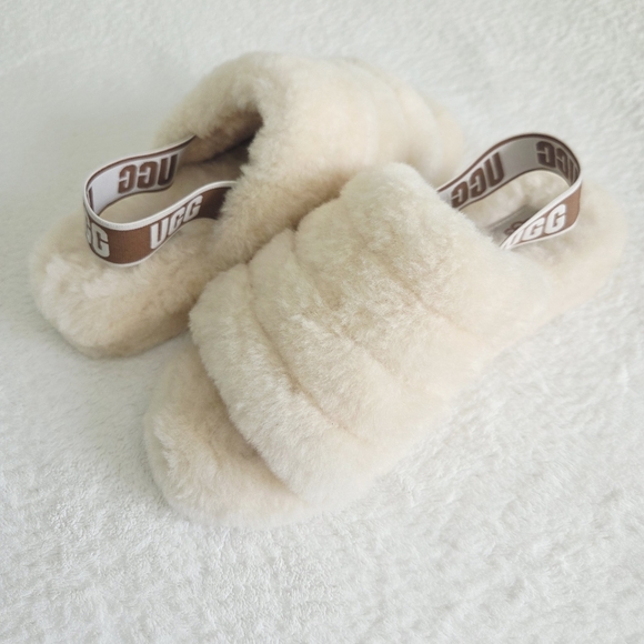 UGG Fluffy Yeah Cream Slippers - Picture 4 of 10